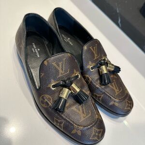 Louis Vuitton Loafers in size 36